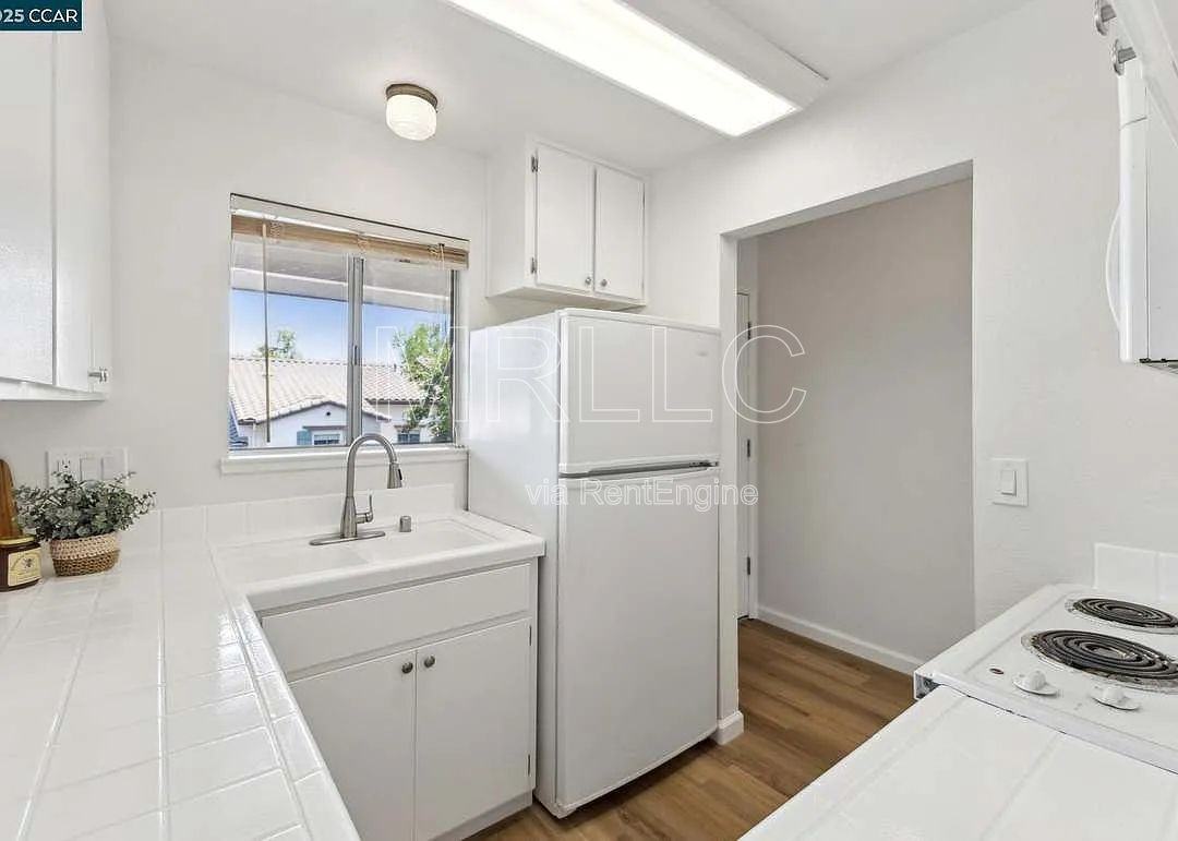 3847 Vineyard Ave #31 - Photo 3 of 16