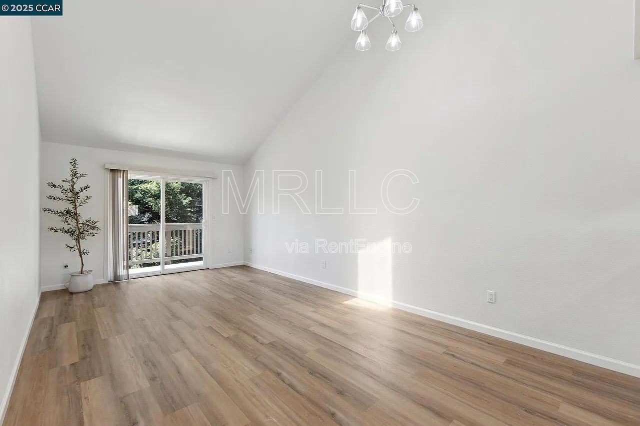 3847 Vineyard Ave #31 - Photo 5 of 16