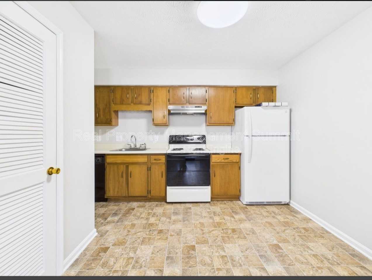 2407 Bare St #K - Photo 5 of 28