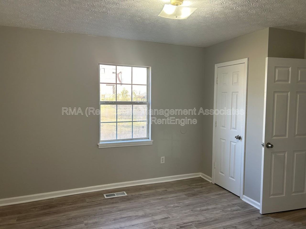 214 W Central Ave - Photo 5 of 10