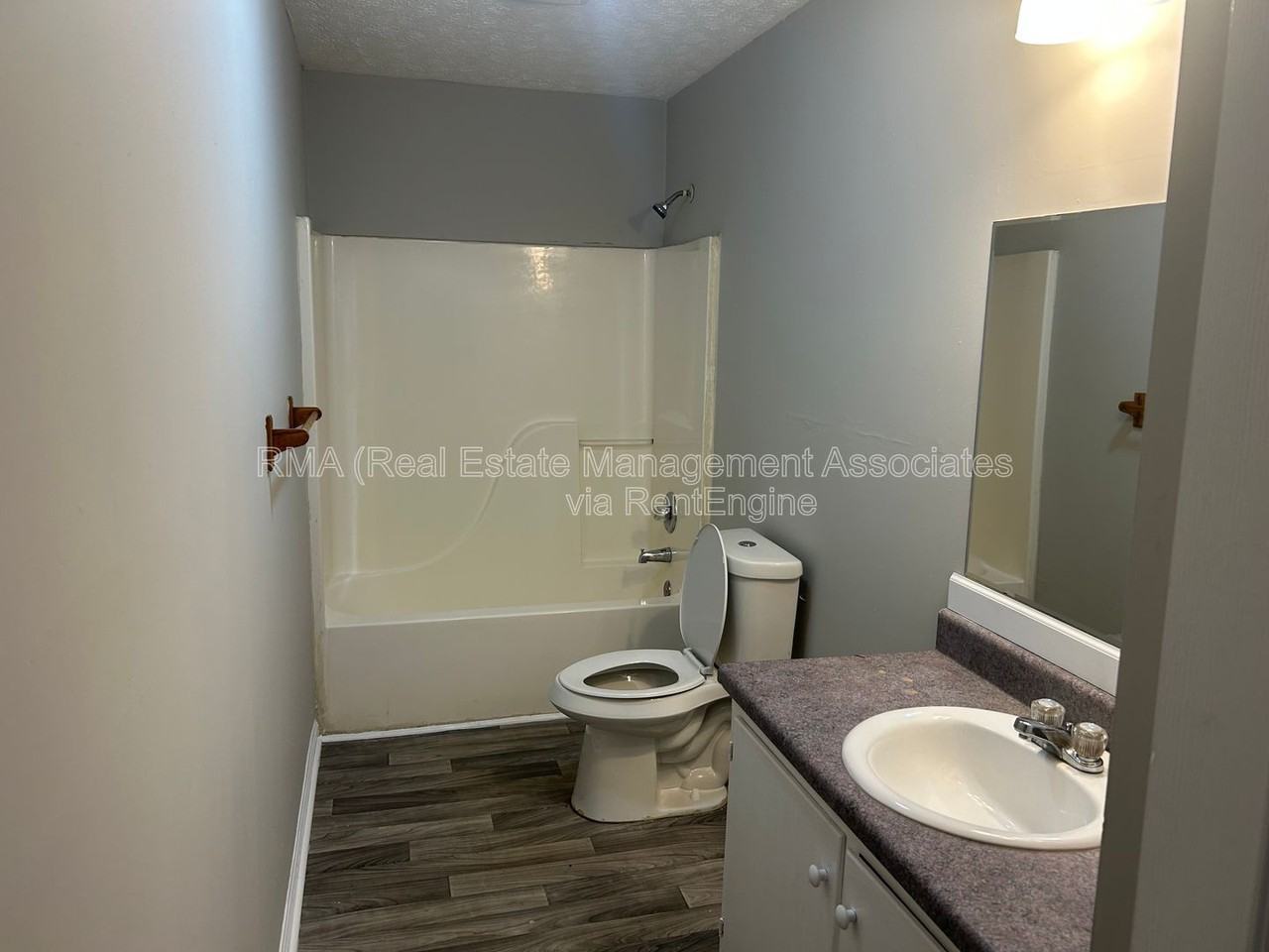 214 W Central Ave - Photo 7 of 10