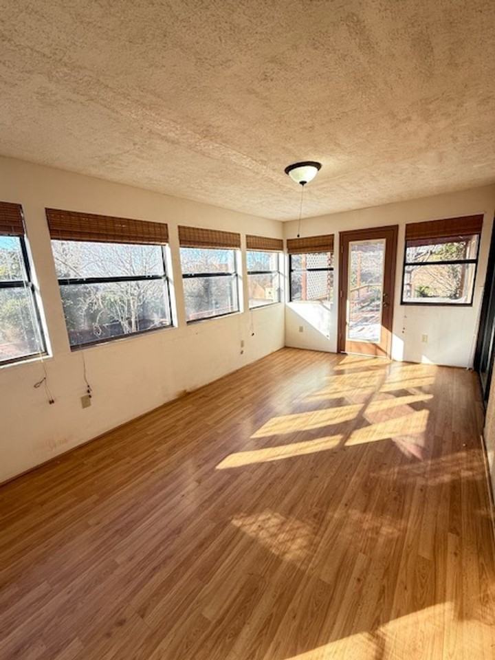 1111 Hupmobile Dr Ne - Photo 4 of 14