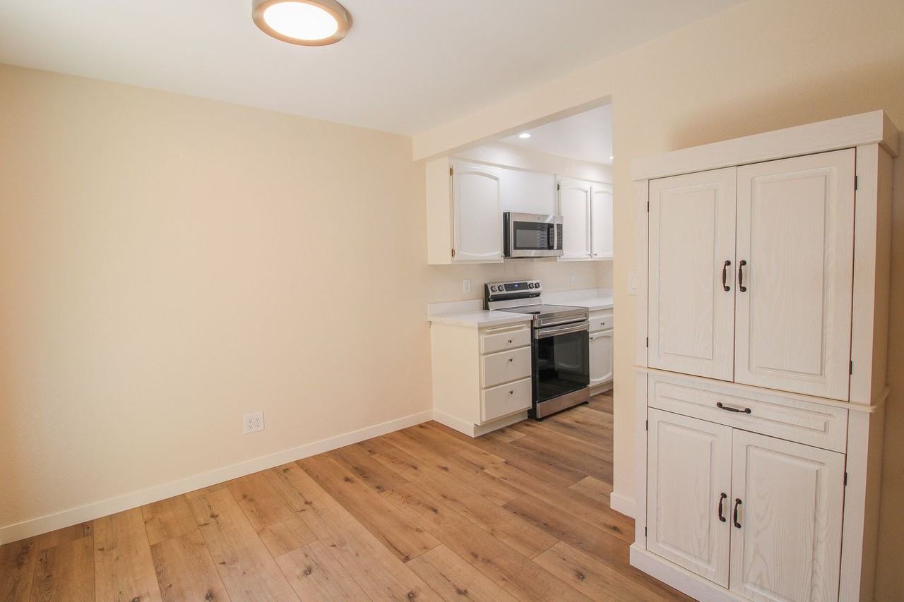 528 Hathway Ave #B - Photo 6 of 16