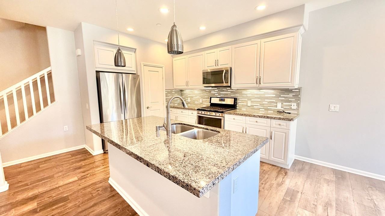 44025 Corriente Ct - Photo 6 of 46