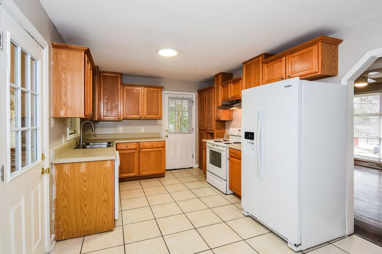 2391 Woodland Dr Nw - Photo 5 of 16