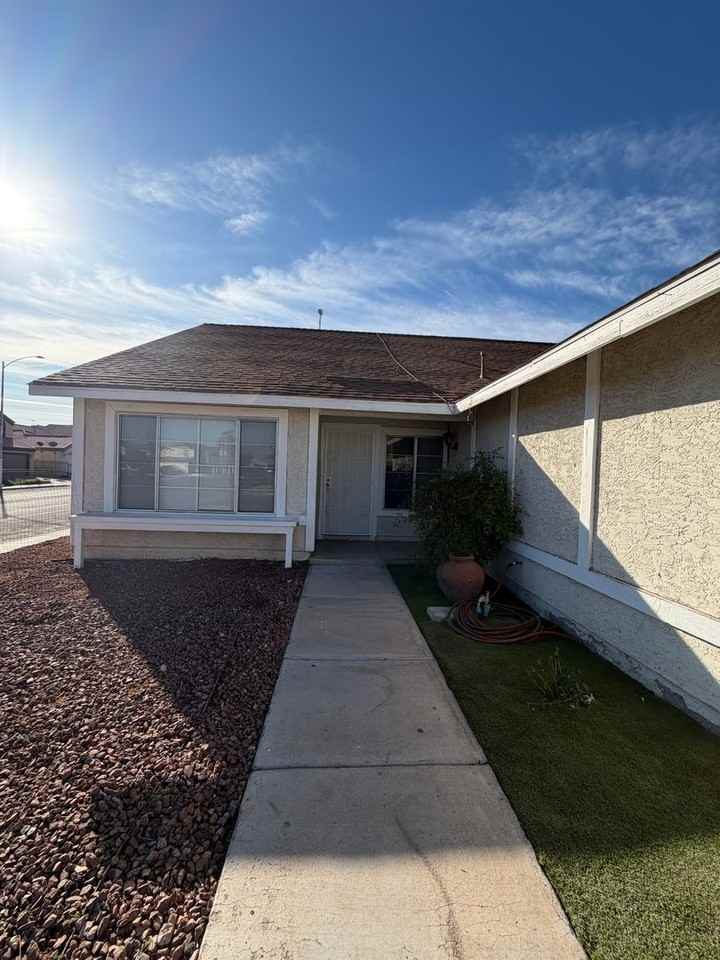 6301 Copperfield Ave - Photo 2 of 32