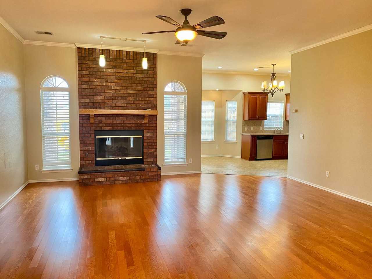 1100 Sw 129th St - Photo 2 of 17