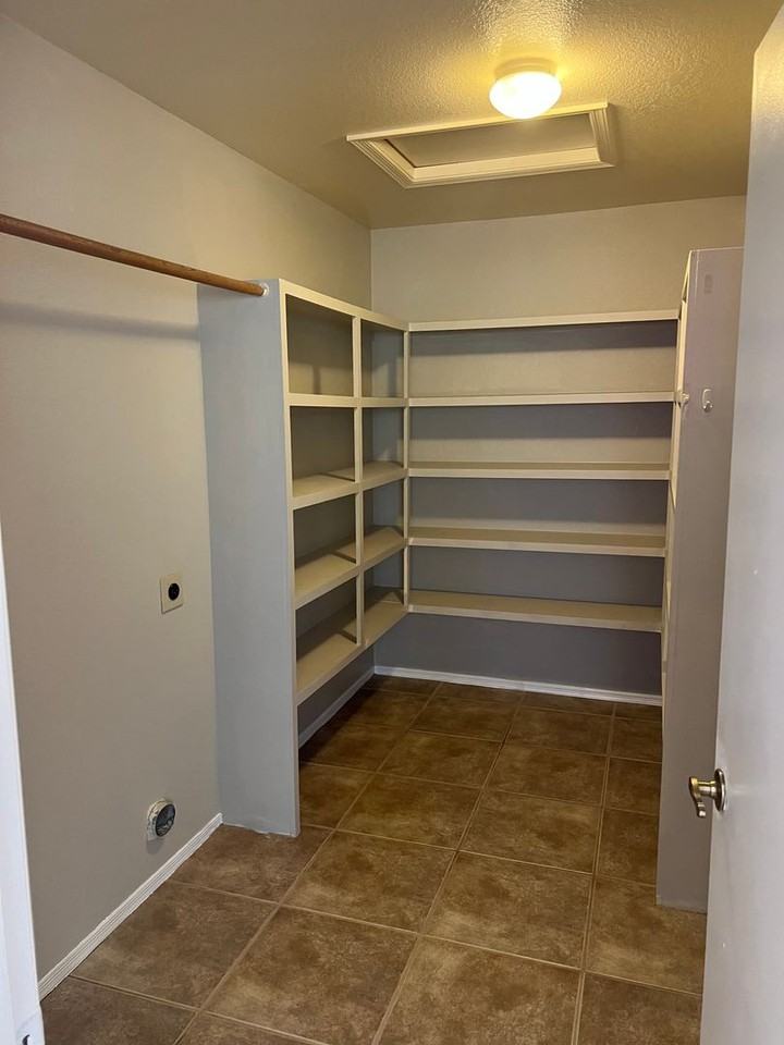 4819 W Butler Dr - Photo 6 of 12