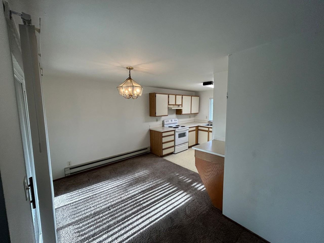 1002 10th St Ne #8 - Photo 3 of 16