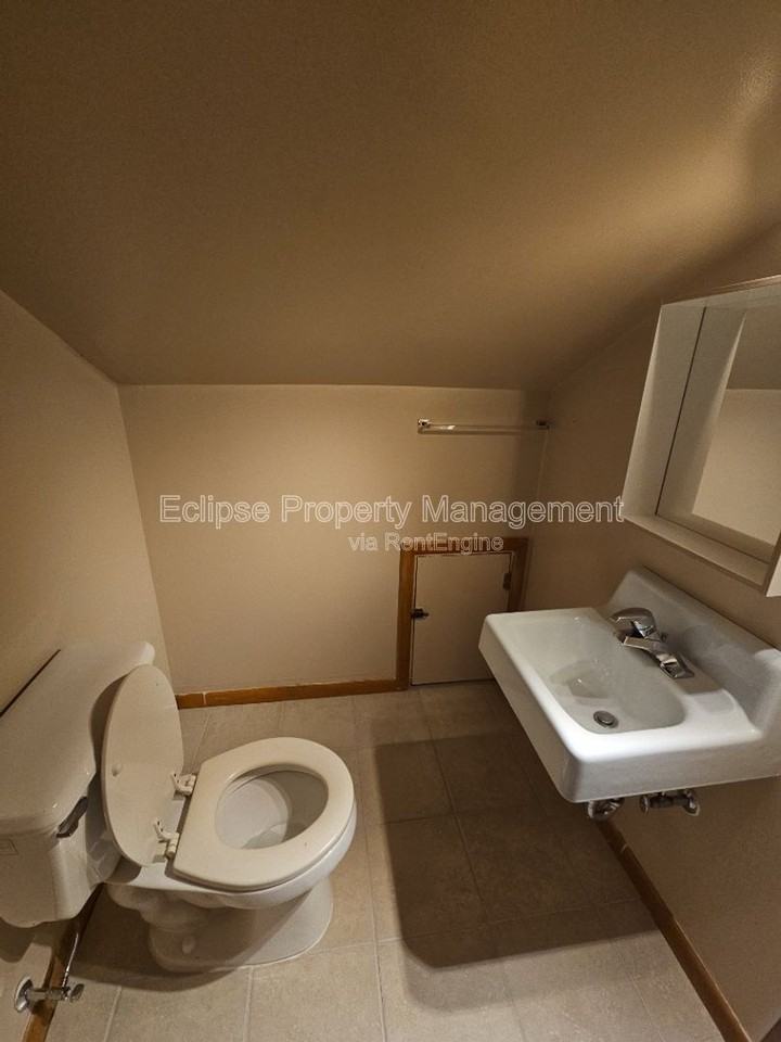 427 Madison St - Photo 2 of 27