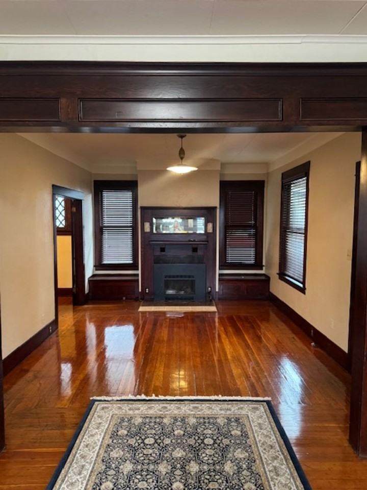 513 Newtown St - Photo 3 of 19