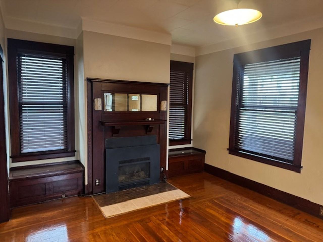 513 Newtown St - Photo 4 of 19