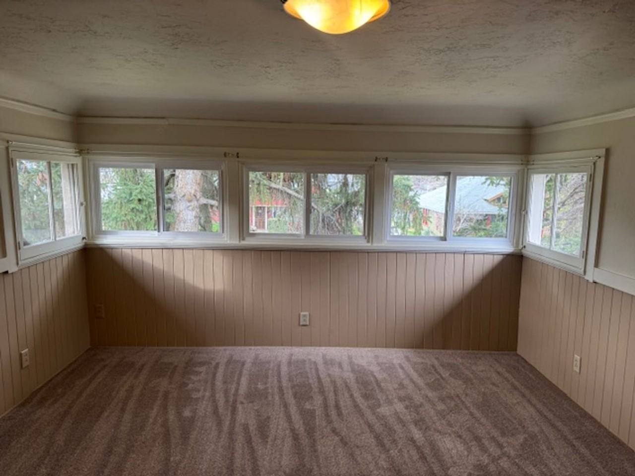 513 Newtown St - Photo 6 of 19