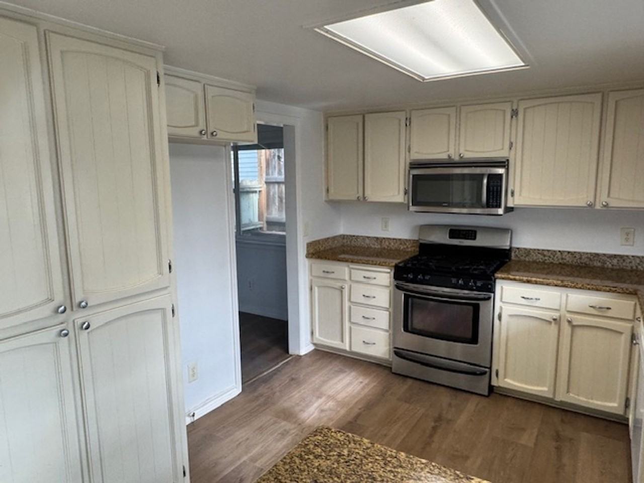 3056 Jason Way - Photo 4 of 21