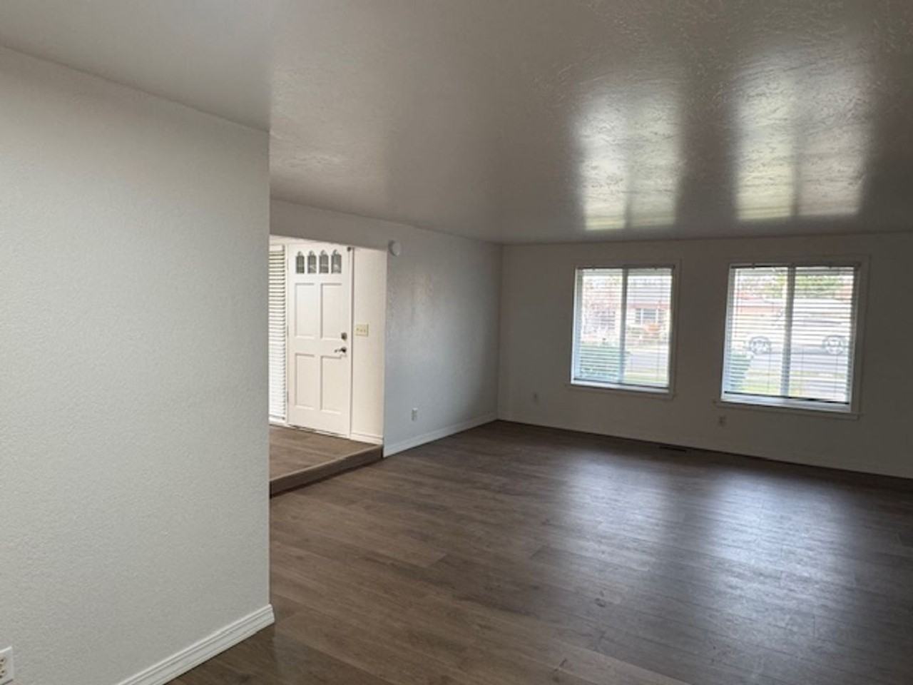 3056 Jason Way - Photo 5 of 24