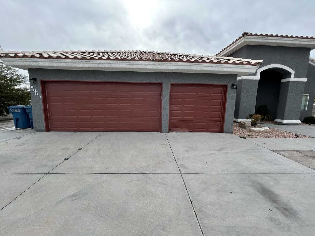 5965 Desert Oasis Cir - Photo 2 of 32