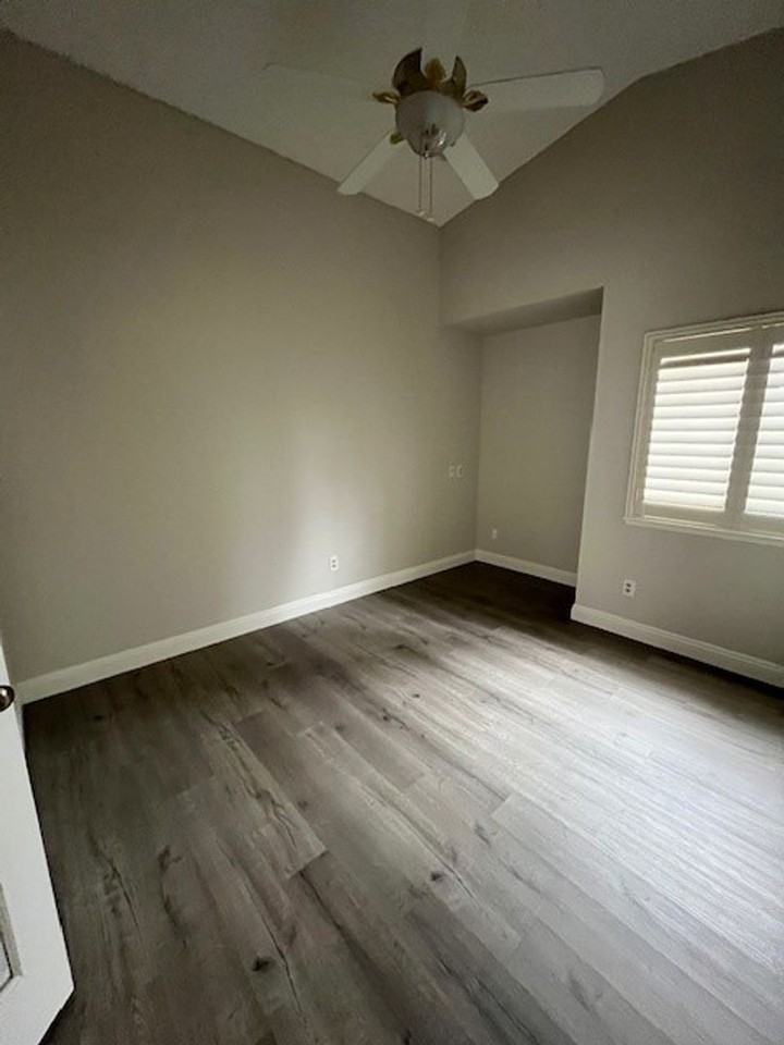 8621 Willow Spring Ct - Photo 7 of 11