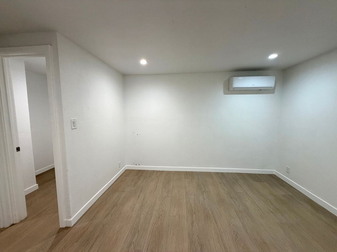 1070 Katherine Rd - Photo 7 of 26