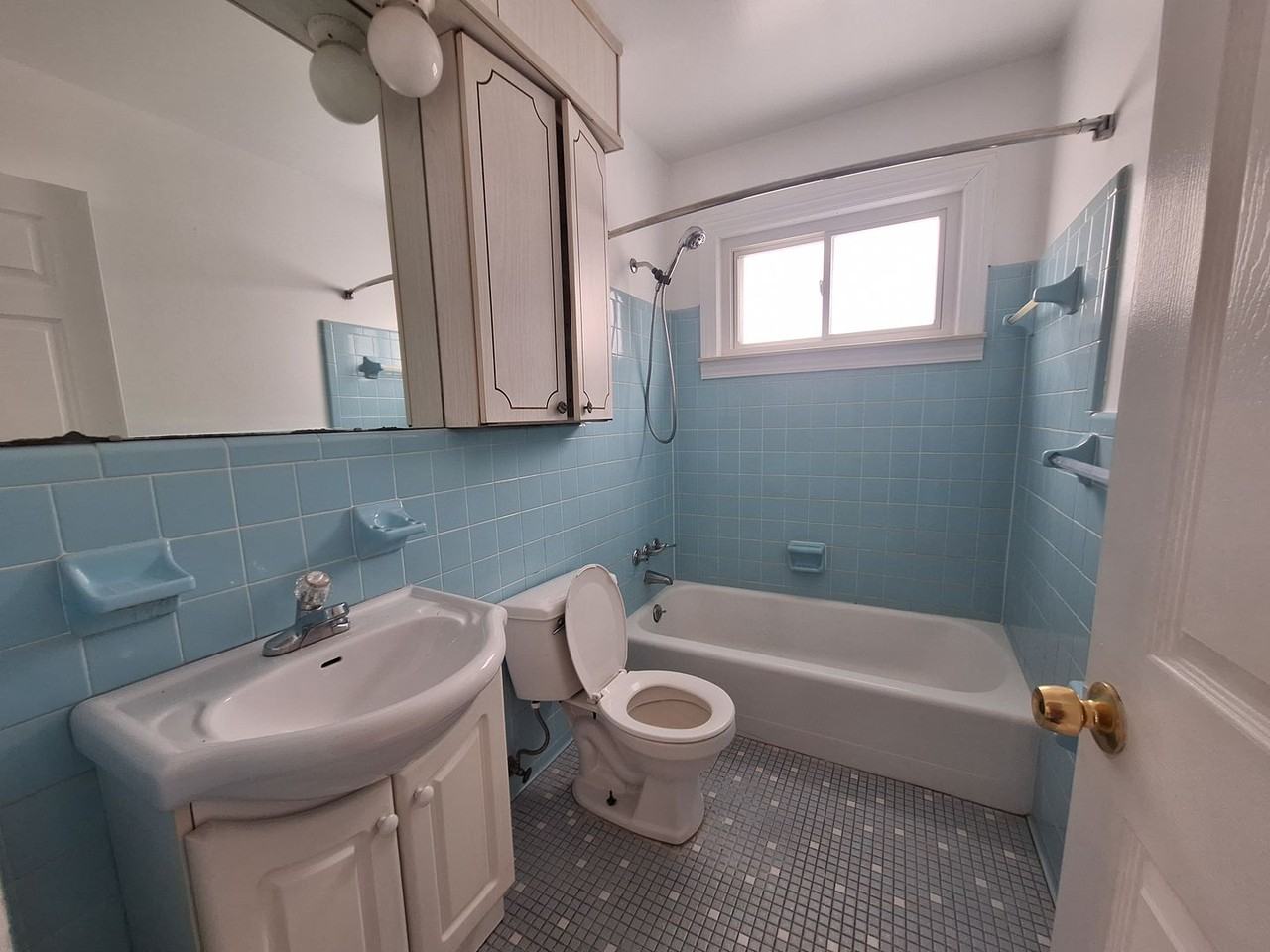 24568 Bolam Ave - Photo 7 of 22