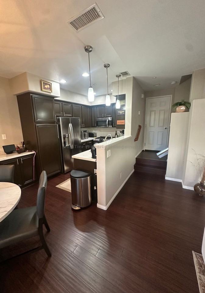 3086 Via Maximo 3086 - Photo 5 of 31