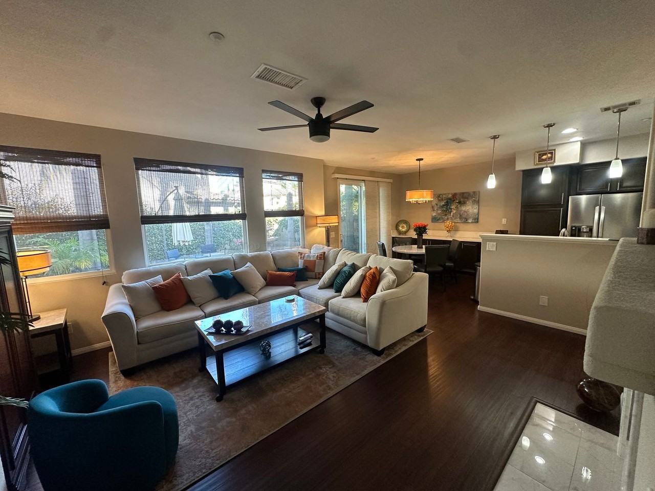 3086 Via Maximo 3086 - Photo 7 of 31