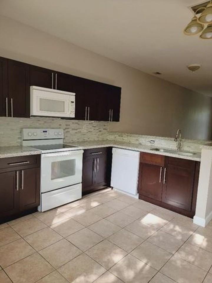 3503 Shoma Dr - Photo 3 of 18