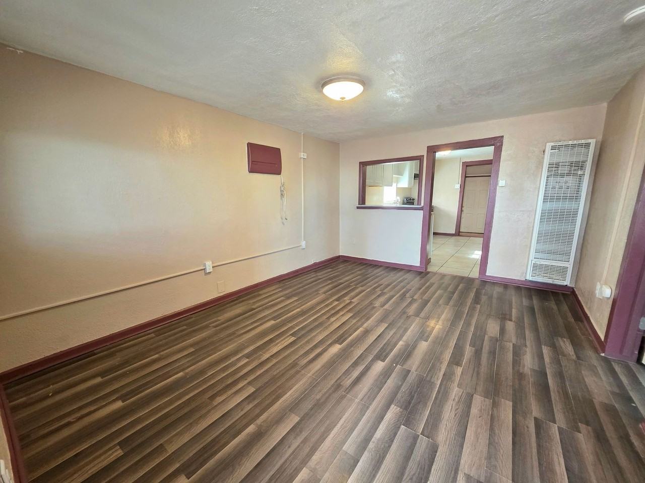 2525 California St - Photo 4 of 11