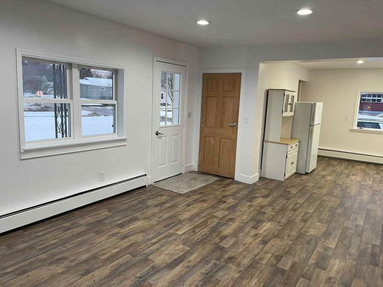 707 Parham St - Photo 2 of 23