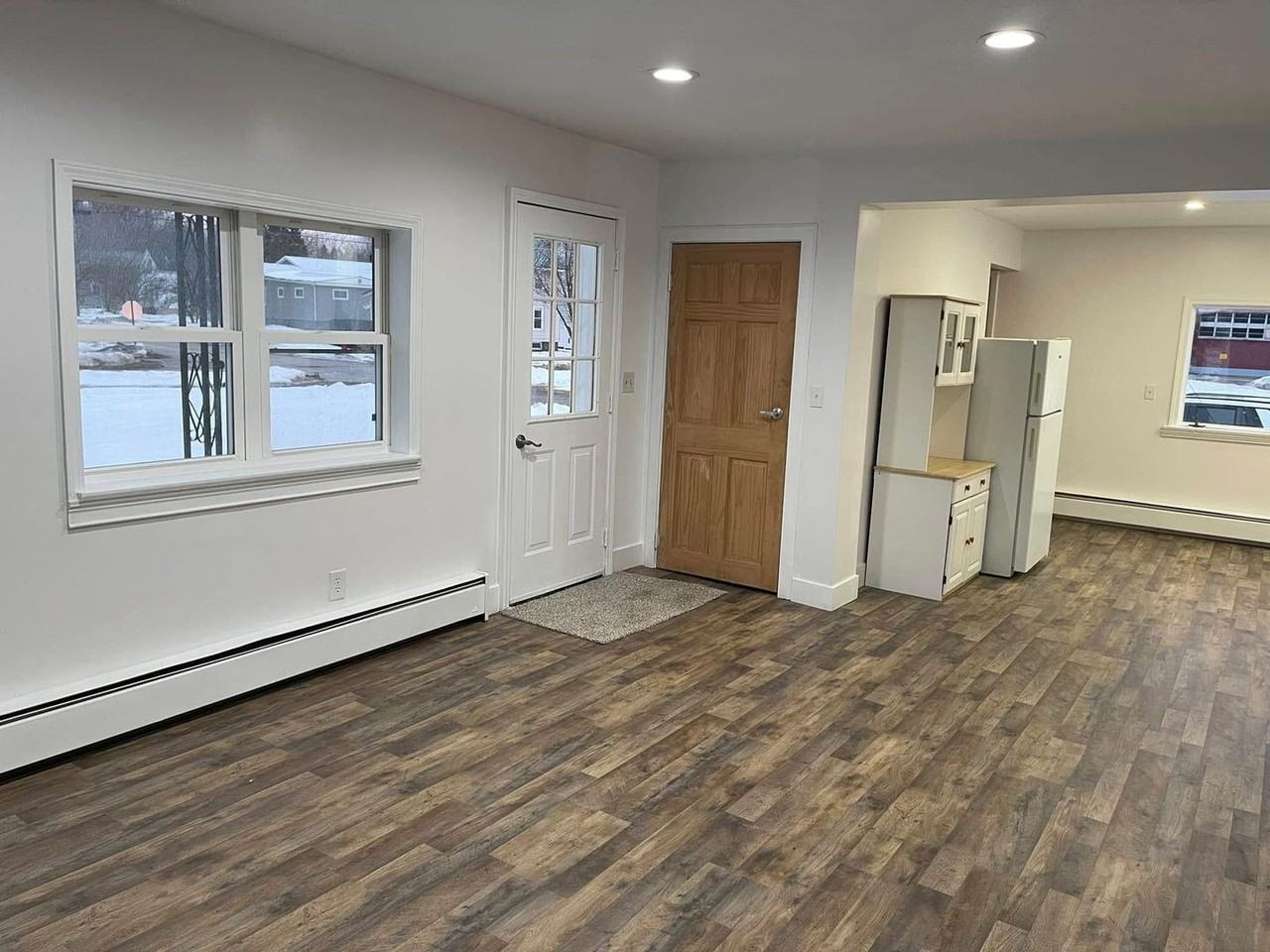 707 Parham St - Photo 6 of 23