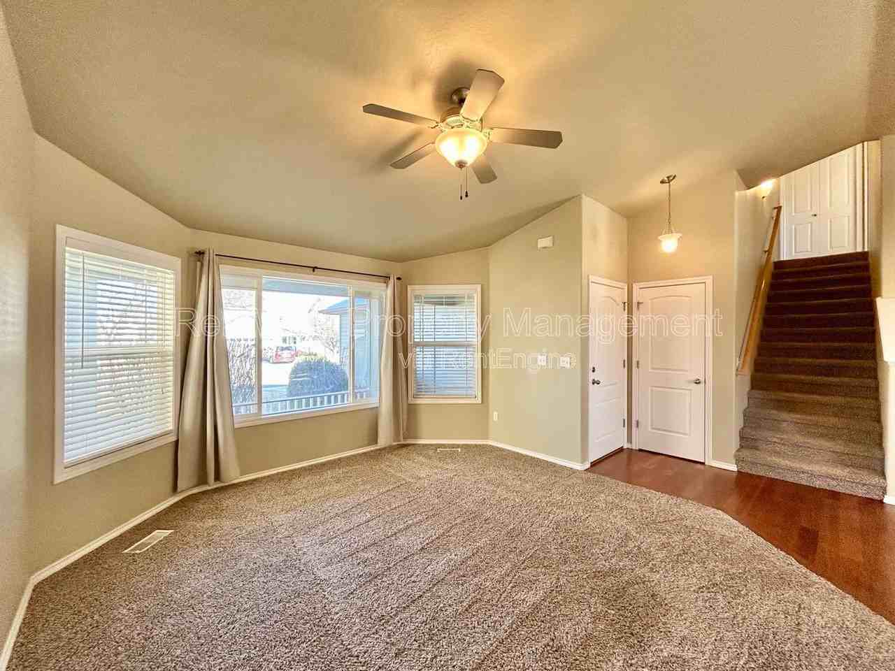 10829 Cloudless St - Photo 4 of 26