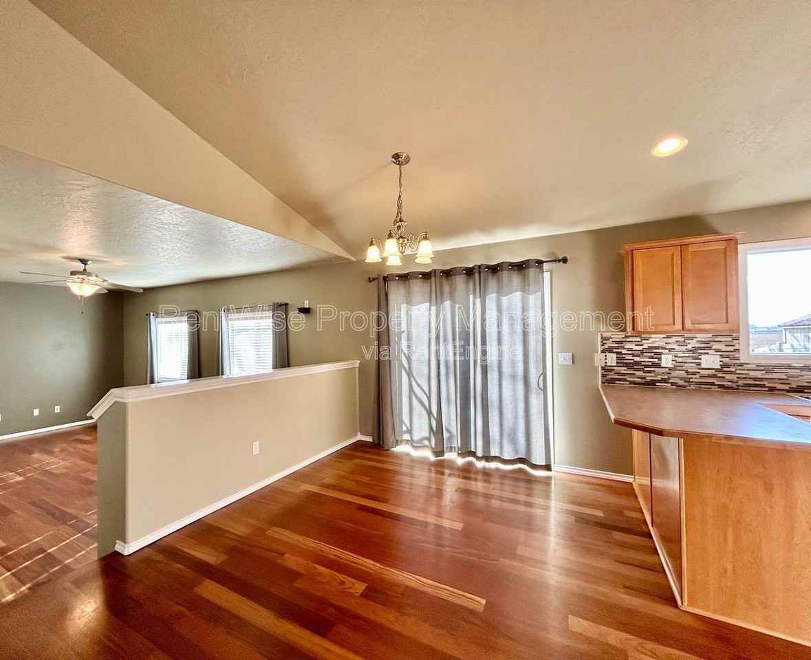 10829 Cloudless St - Photo 5 of 26