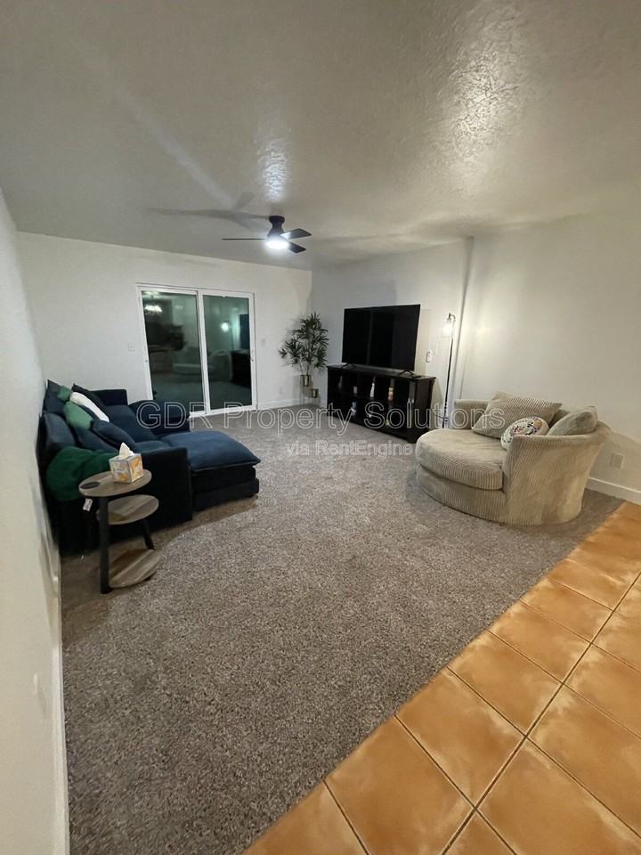 520 Ortiz Dr Ne - Photo 3 of 36