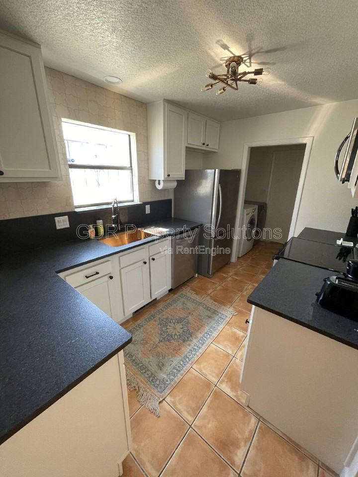 520 Ortiz Dr Ne - Photo 6 of 36