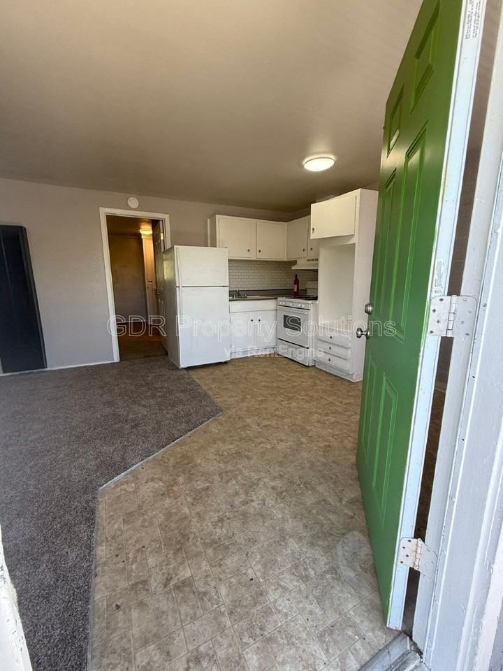 1200 Coal Ave Sw #10 - Photo 2 of 24