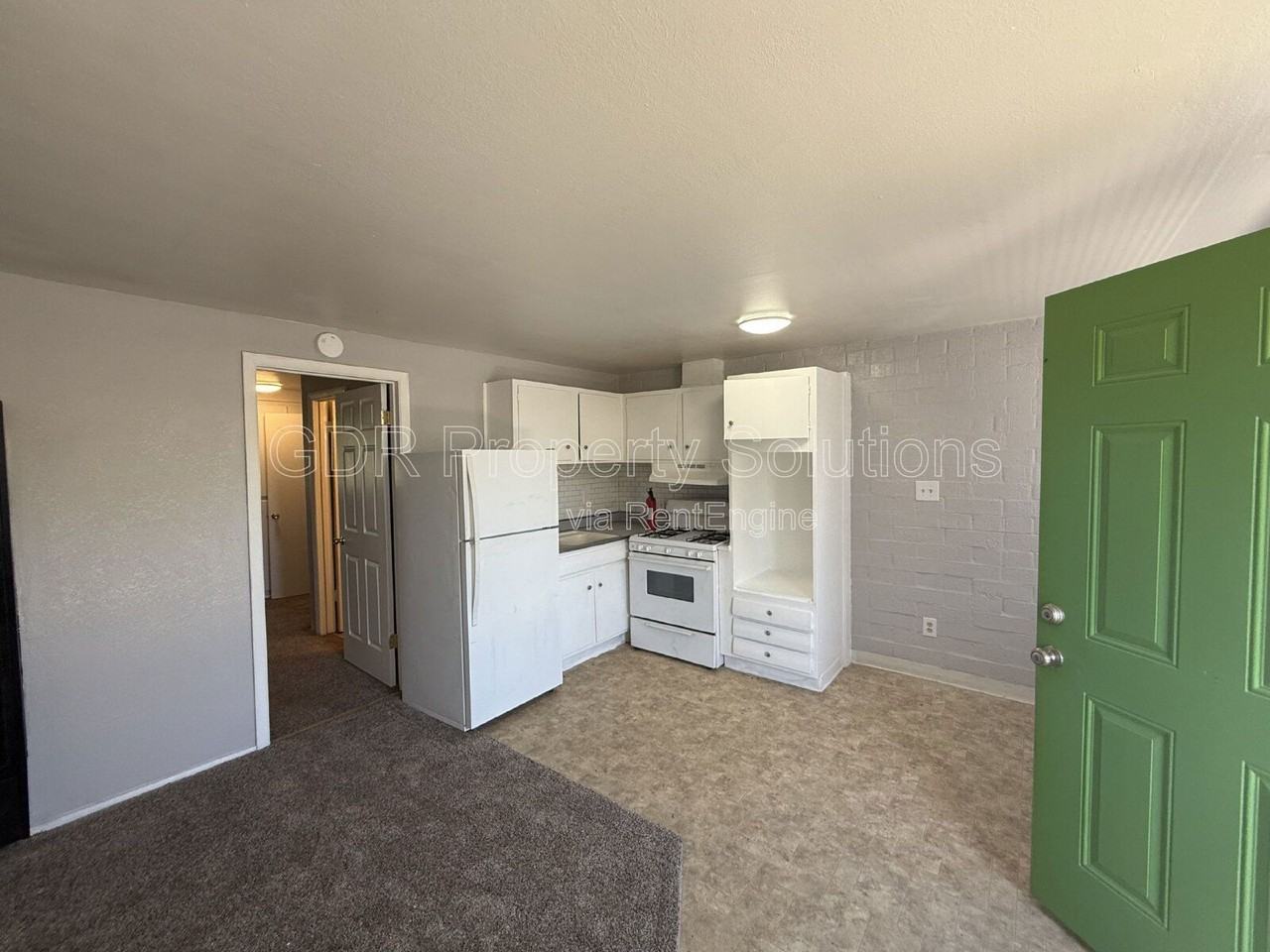 1200 Coal Ave Sw #10 - Photo 4 of 24