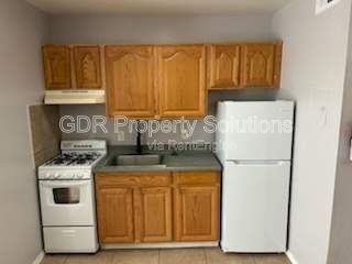 401 14th St Nw #16 - Photo 6 of 16
