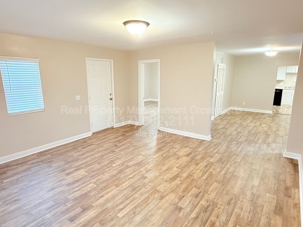 337 S Green St - Photo 2 of 25