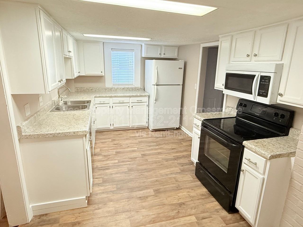 337 S Green St - Photo 7 of 25