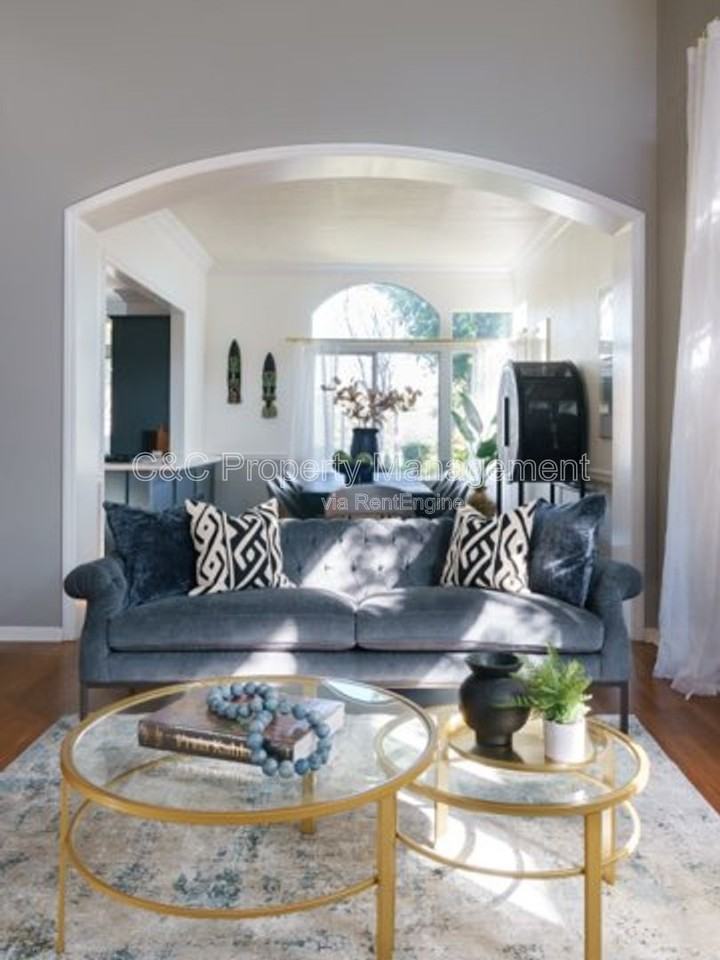 5234 S Chariton Ave - Photo 4 of 40