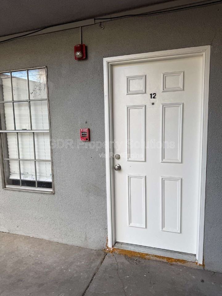 401 14th St Nw #12 - Photo 4 of 15