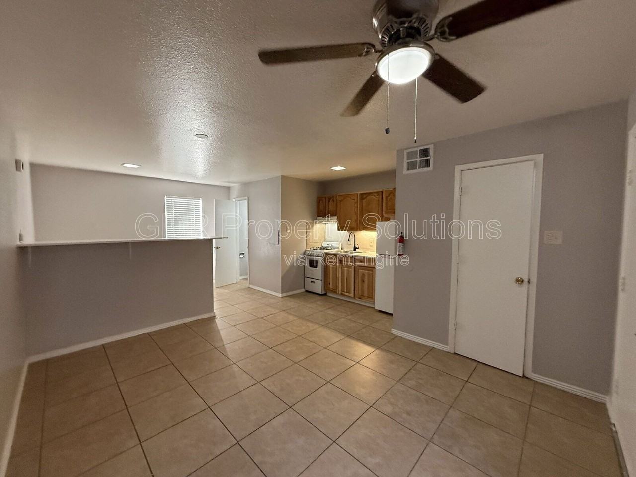 401 14th St Nw #12 - Photo 6 of 15