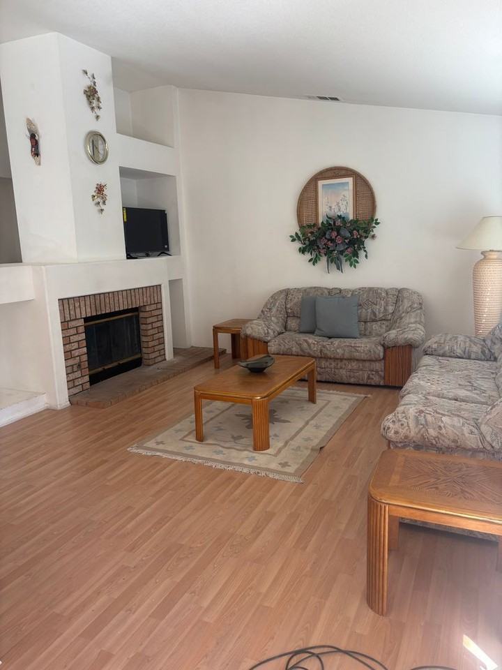 12481 Pacoima Rd - Photo 2 of 13