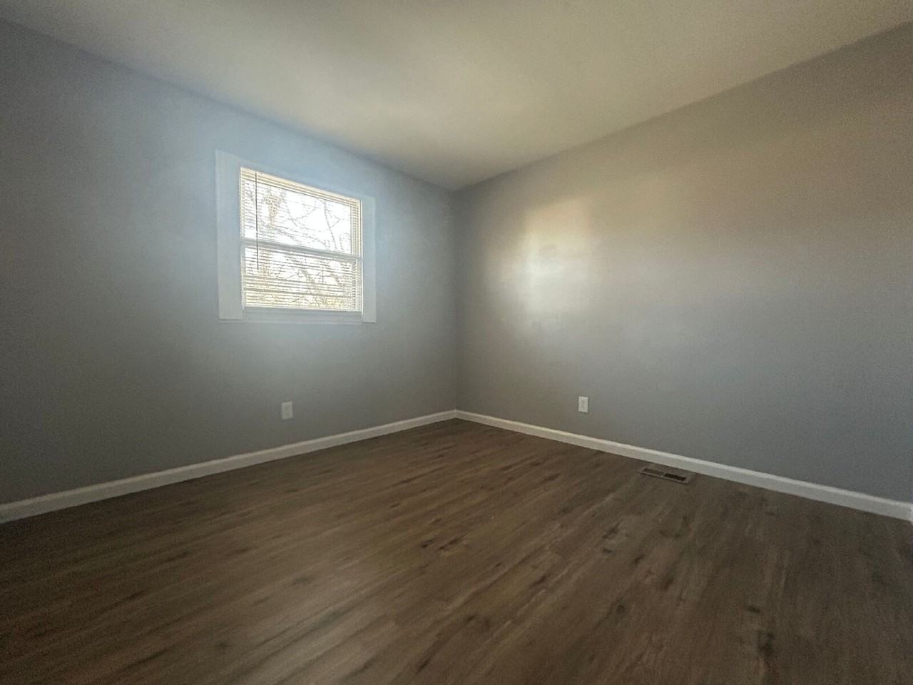 10412 Prince Dr - Photo 7 of 16