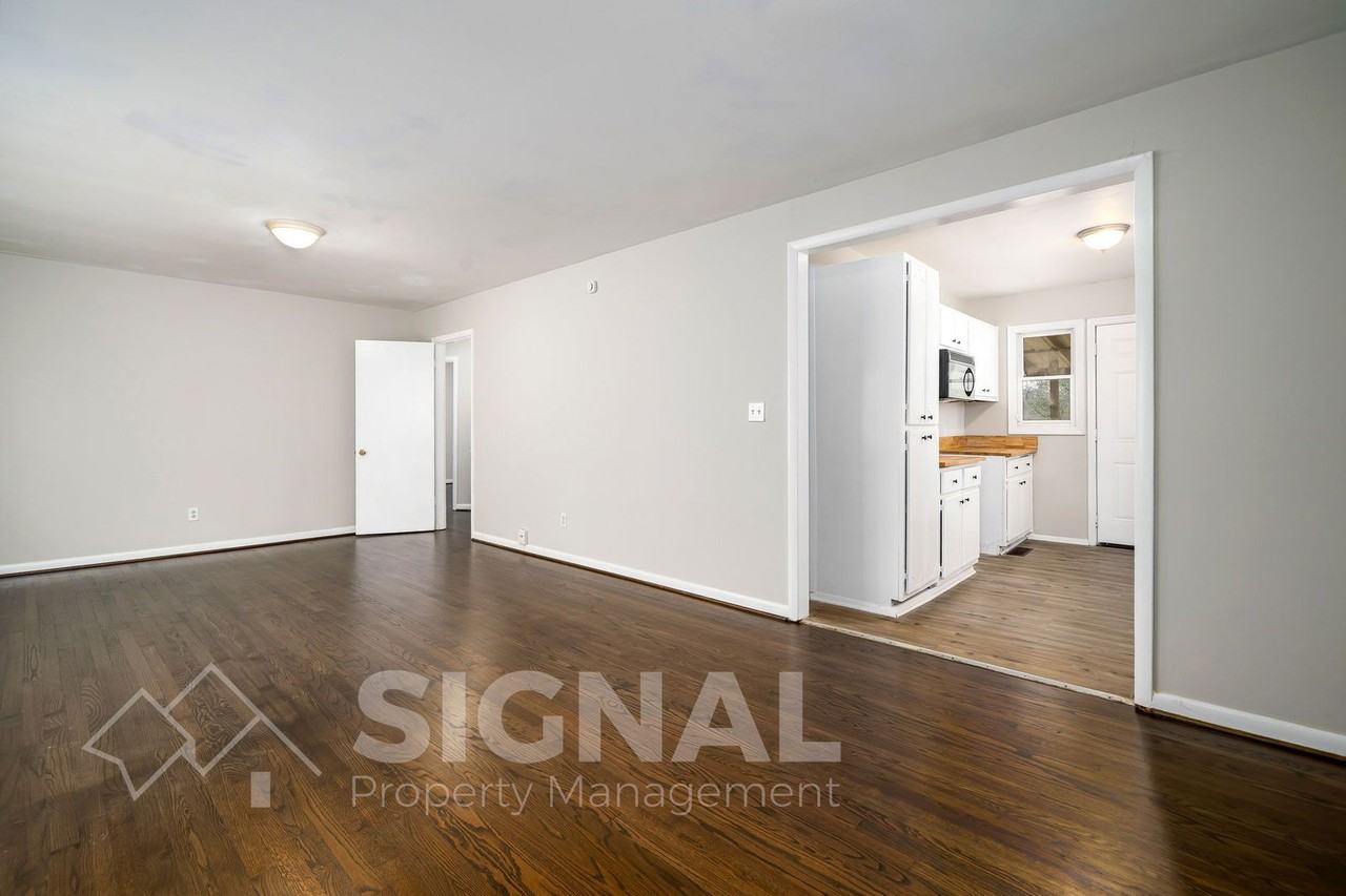 213 Lake Drive Cir Ne - Photo 2 of 25