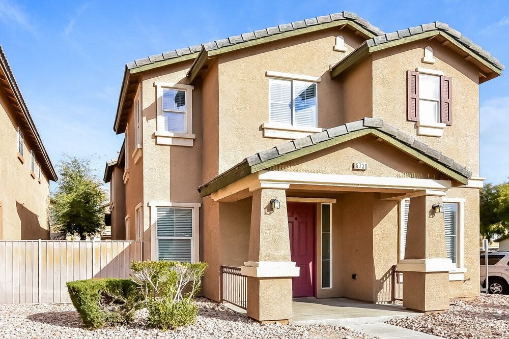 5736 Adanon St - Photo 4 of 17