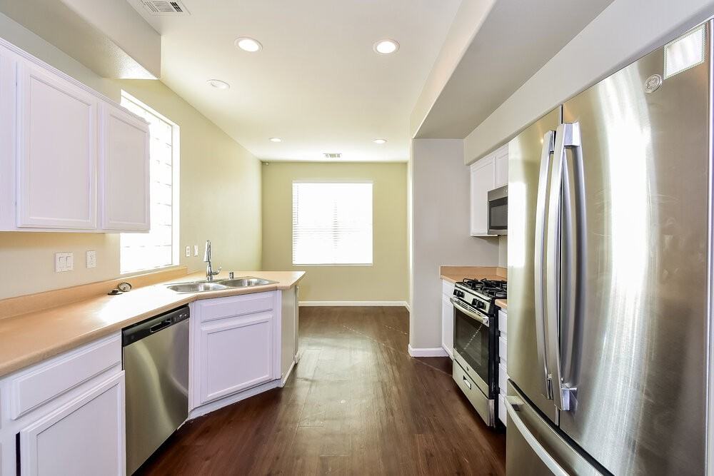 5736 Adanon St - Photo 7 of 17