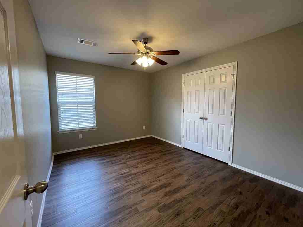 3002 Sw Deerfield Blvd #1 - Photo 3 of 17