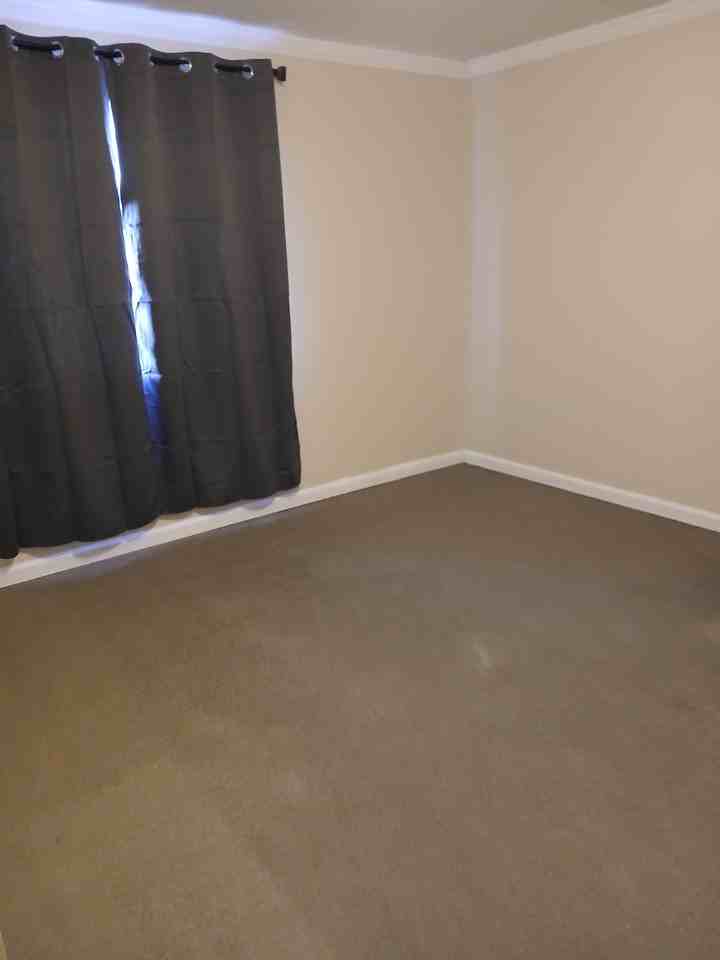 711 711 - Photo 6 of 13