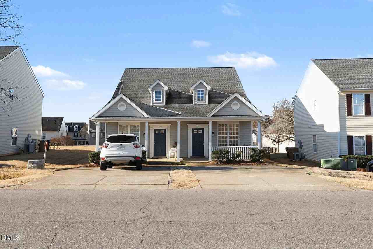 221 Payton Dr - Photo 2 of 36