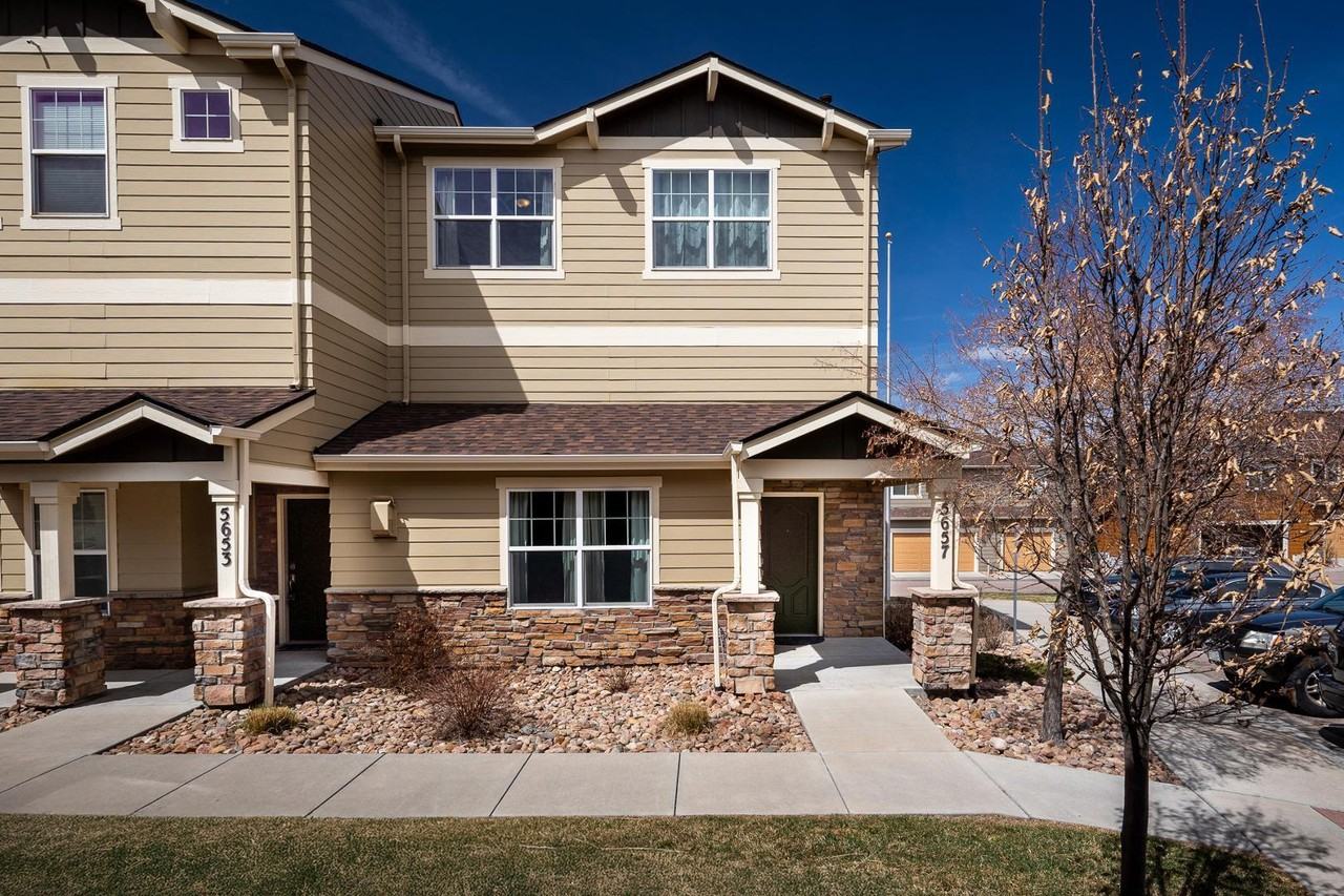 5657 Shamrock Hts - Photo 2 of 50